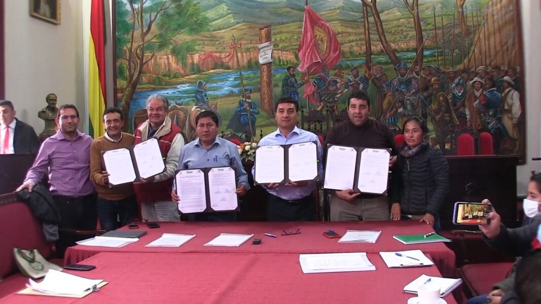 Alcaldes de Cercado, Uriondo y San Lorenzo buscan solucionar tratamiento de la basura