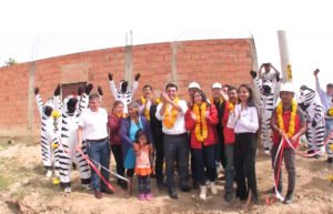 Alcalde Torres entrega sistema de agua potable para el barrio 4 de Marzo