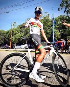 Alcalde gestiona apoyo a ciclista José Manuel Aramayo para participar del Mundial en Escocia