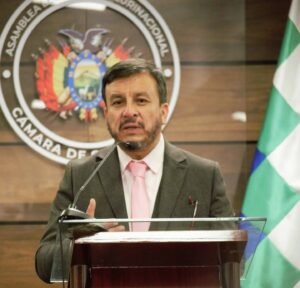 La Fiscalía emite orden de aprehensión contra el exministro de Hidrocarburos Mauricio Medinaceli