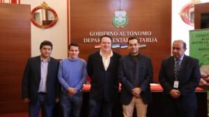 Instituciones de Tarija lanzan línea gratuita 117 para atención de incendios