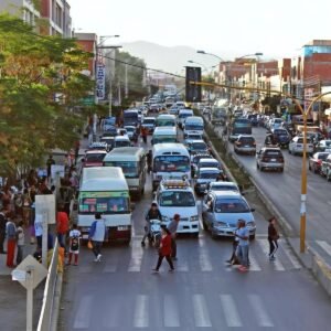 Rechazo firme al alza de pasajes: Exigen al Municipio frenar el golpe al bolsillo popular