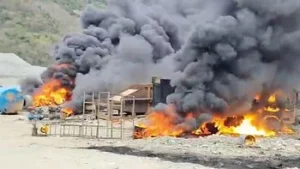 Enfrentamiento, heridos y quema de vehículos en La Asunta, donde hay conflicto por el oro