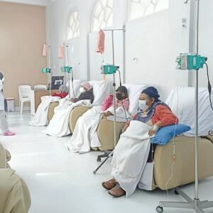 Garantizan medicamentos para el cáncer en Tarija tras incremento de diagnósticos en jóvenes