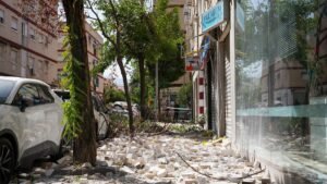Un nuevo terremoto de 4.8 en Granada y varias réplicas de hasta 4.2 ha dejado al menos tres heridos leves