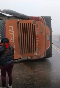 Accidente del bus Padcaya deja tres personas fallecidas y más de una decena de heridos