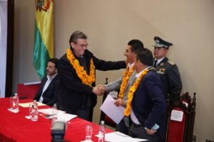 Presidente Paz y alcalde Johnny Torres