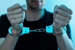 Sentencian a 30 años de prisión a sujeto por tentativa de feminicidio y asesinato en Tarija