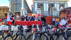 Alcalde de Tarija entrega 20 bicicletas para premiar a los ganadores de la versión N°37 de la carrera ciclística San Roque-Chaguaya 2026