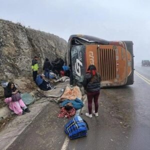 Familiares de las víctimas de la flota Padcaya denuncian abandono de la empresa tras fatal accidente