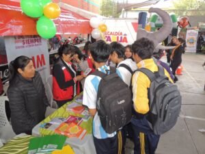 Inician talleres en colegios para evitar delitos entre adolescentes