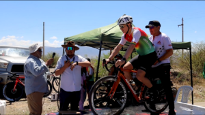 ¡Tarija vive la gran fiesta del ciclismo!: 14 países compiten en la ruta de San Jacinto