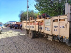 Odisea por una garrafa: vecinos madrugan desde las 5:00 a.m. para conseguir gas licuado de petróleo