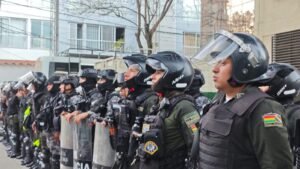 Policía en Tarija hará uso de la fuerza contra bloqueos y confirma rutas expeditas bajo estado de excepción