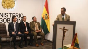 El gobierno reestructura el manejo de la seguridad; Oviedo sustituye a tres viceministros