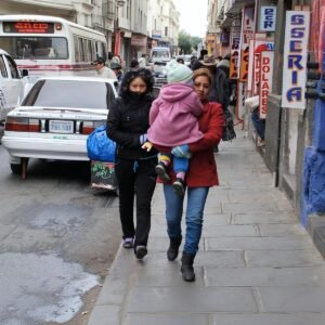Descenso brusco de temperaturas y lluvias matizan el clima en Tarija