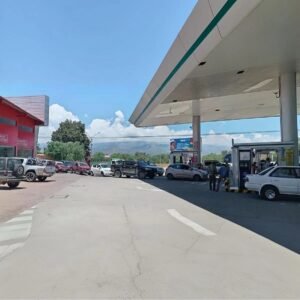 Asosur y la ANH refuerzan controles al combustible y exigirán análisis de calidad en Tarija